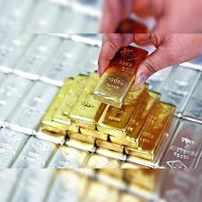 Gold Hits A Fresh Record—Then Gets Rocked By A Dollar-Driven Selloff